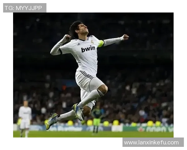 卡卡足球明星卡点带你领略足球魅力与激情的完美结合 卡卡足球明星卡点带你领略足球魅力与激情的完美结合