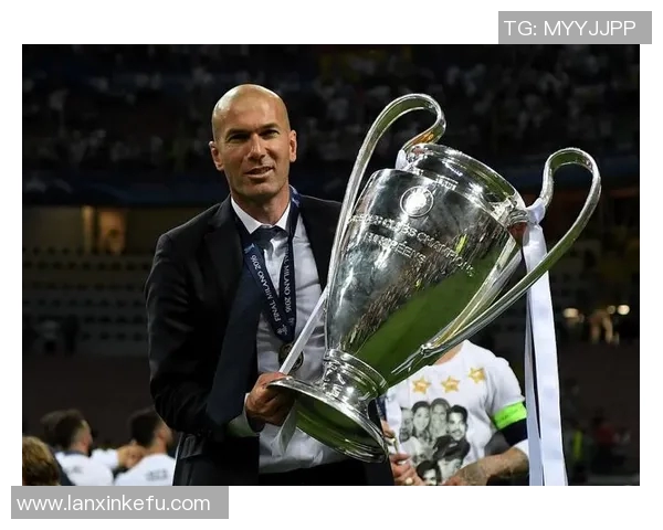 出山足球明星的名字盘点与他们的辉煌成就回顾