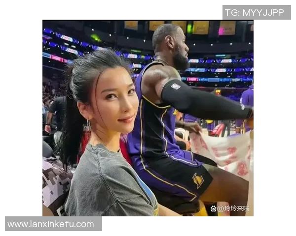 中国明星与篮球巨星亲密互动共聚一堂展现友谊与热情的精彩瞬间